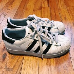 Adidas Superstars white black stripe